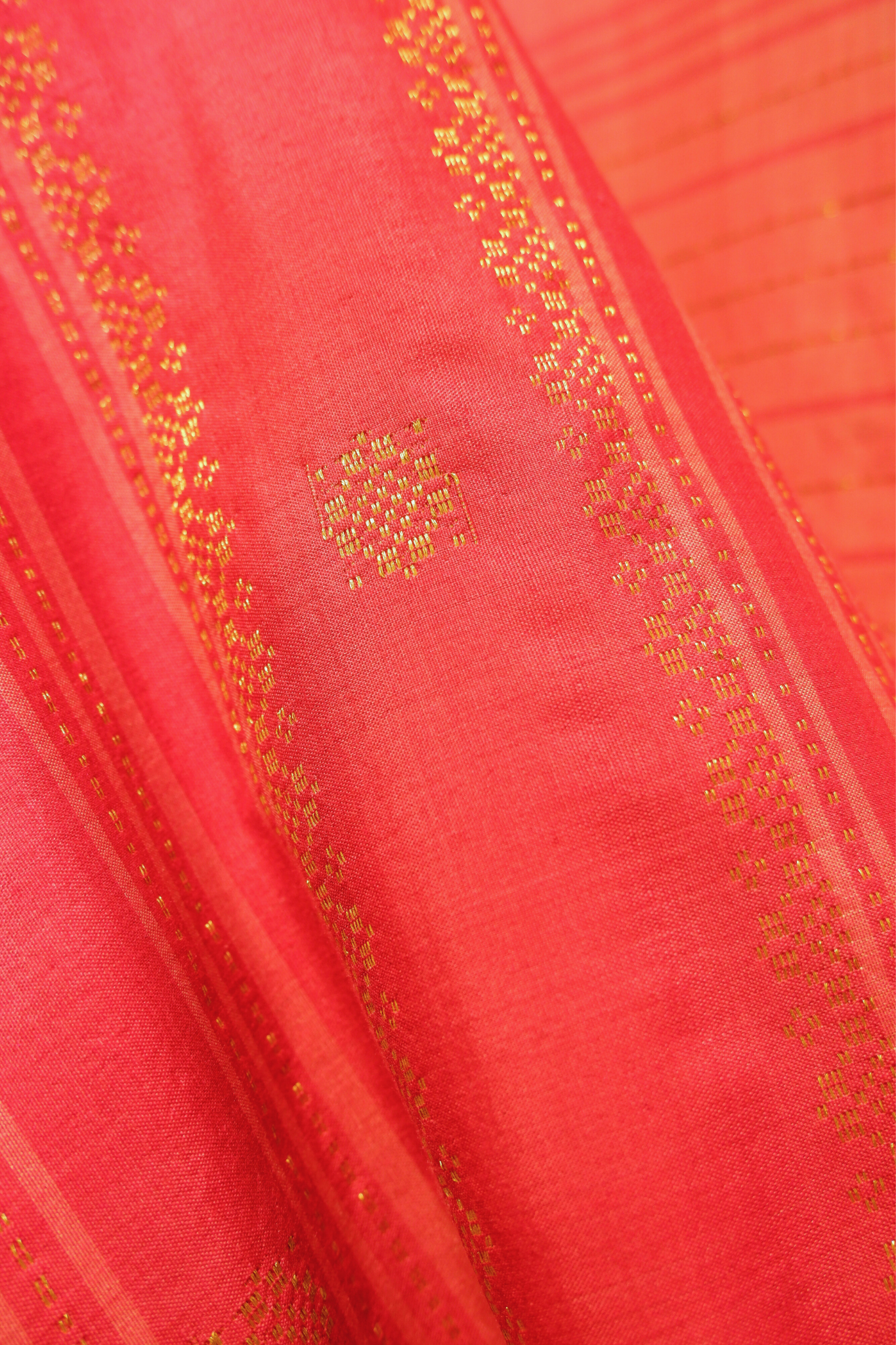 Loose Fabric of Length in Royal Pahang Weave