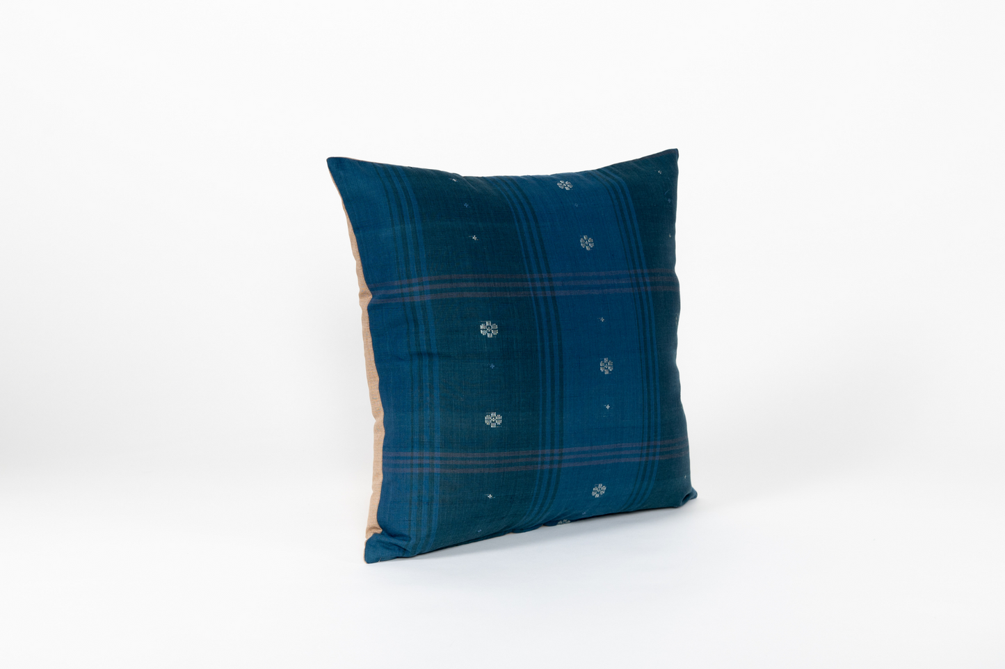 Square Tenun Pillowcase