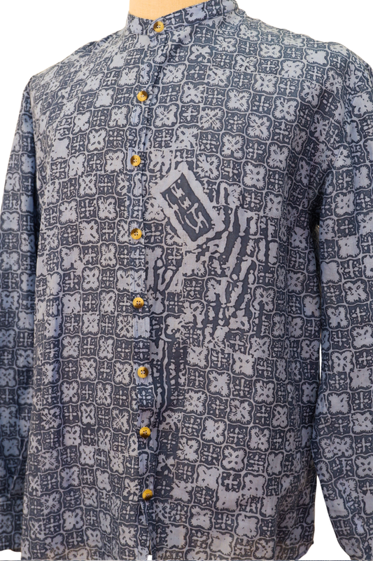 Long-Sleeved Men’s Shirt