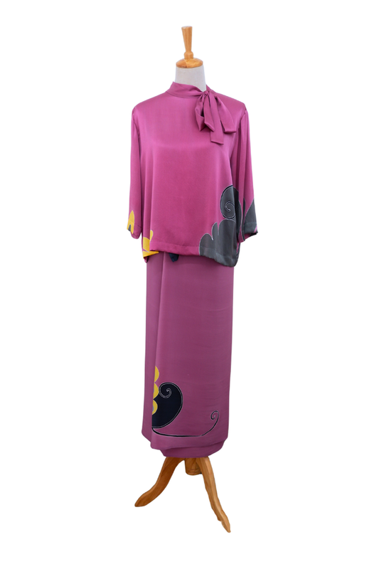 Ribbon Blouse & Pareo Batik Ensemble
